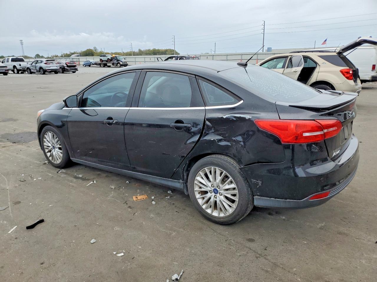 2018 FORD FOCUS TITANIUM photo 2
