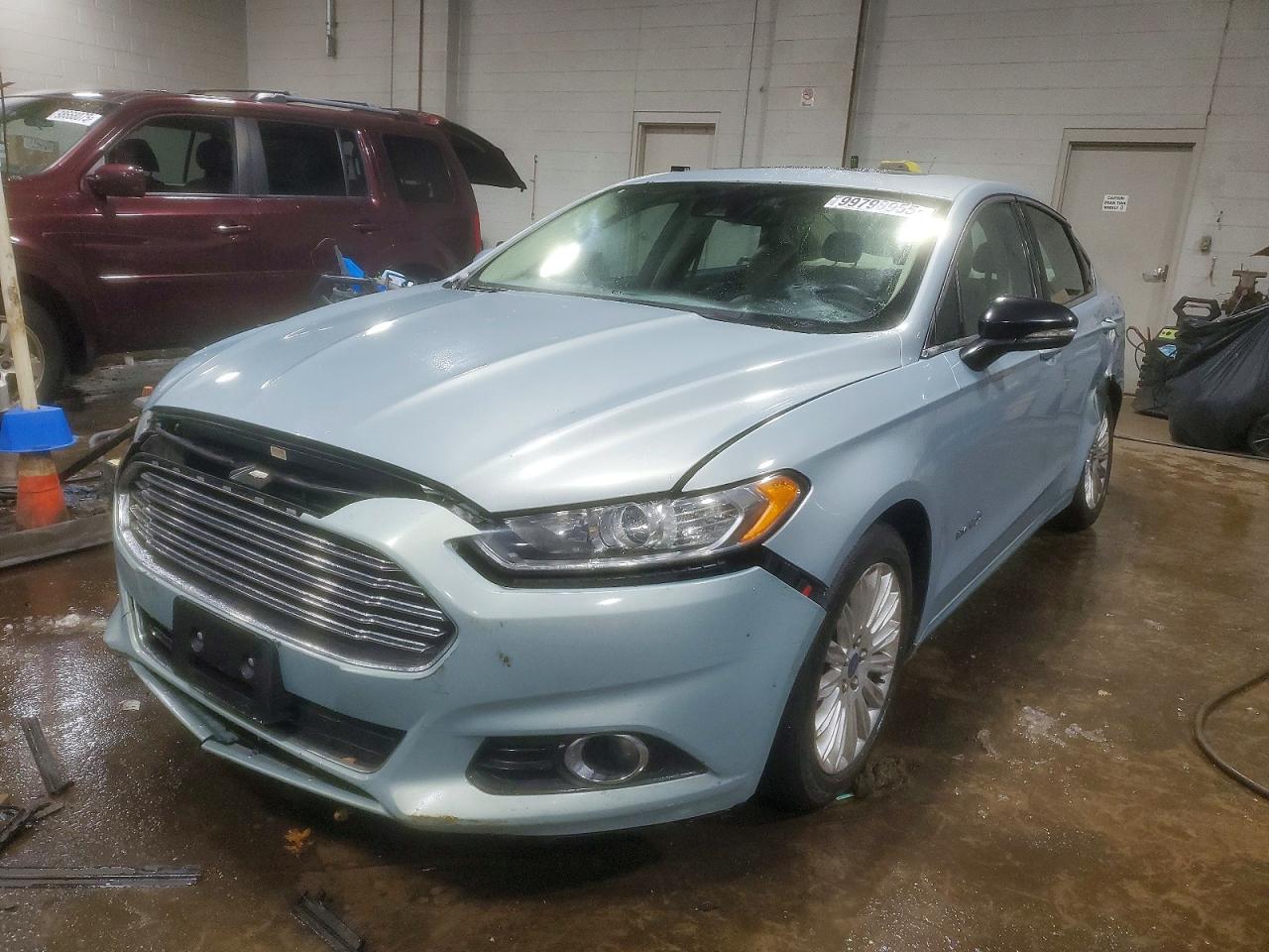2013 FORD FUSION