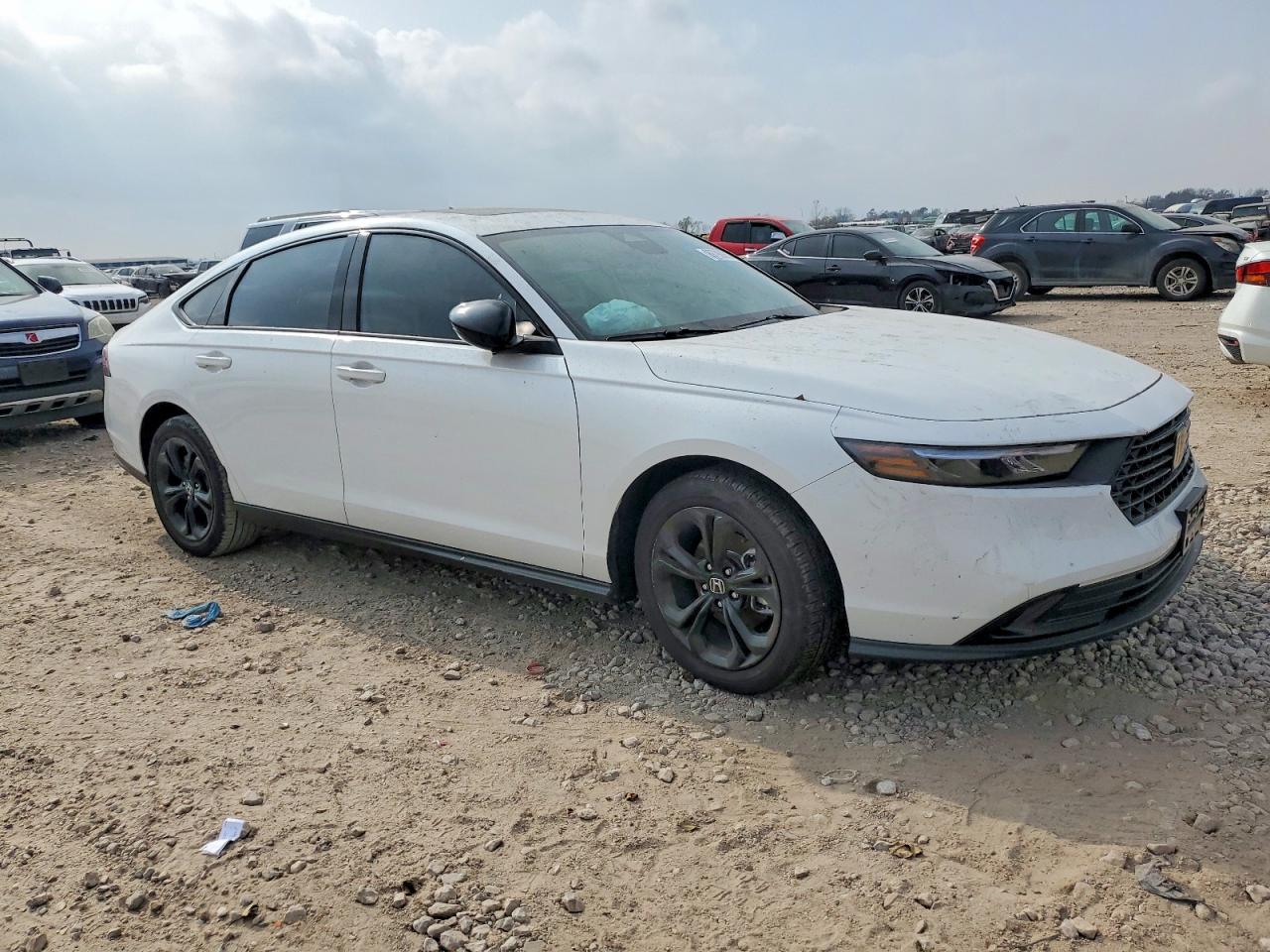 2025 HONDA ACCORD SE photo 4