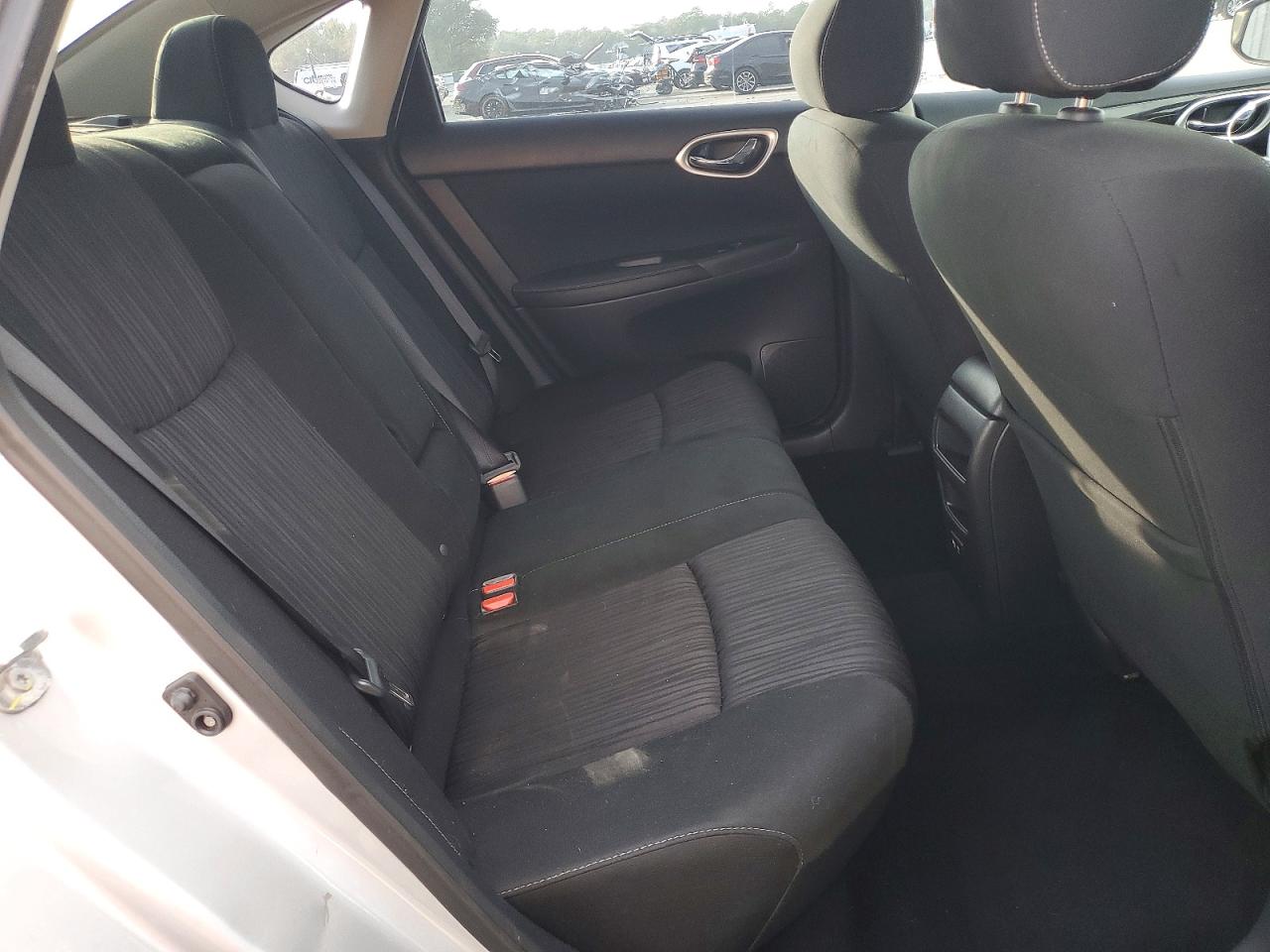 2019 NISSAN SENTRA S photo 10