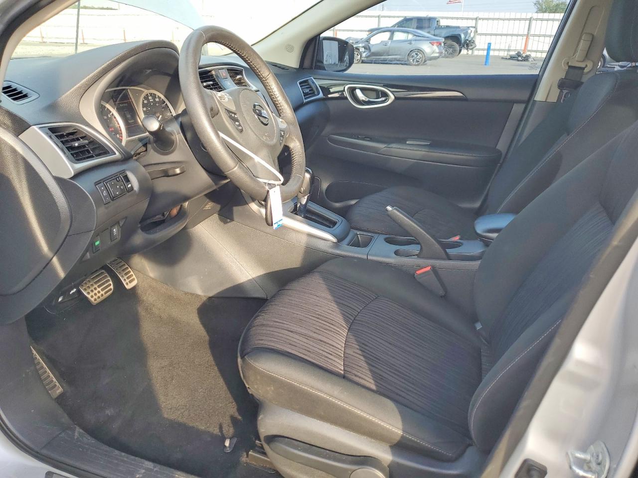 2019 NISSAN SENTRA S photo 7