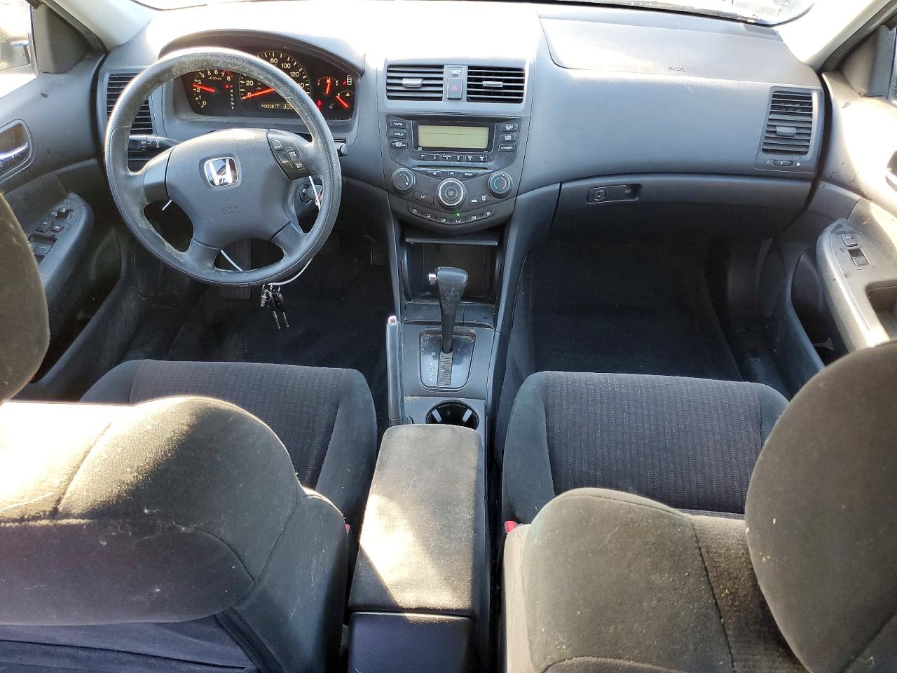 2004 HONDA ACCORD LX photo 8