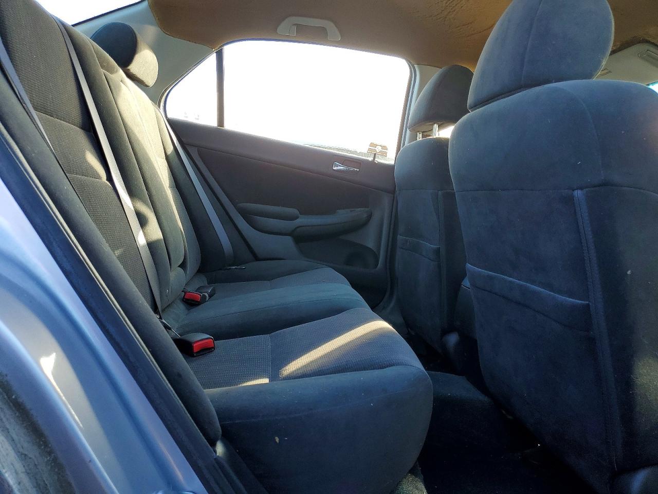 2004 HONDA ACCORD LX photo 10