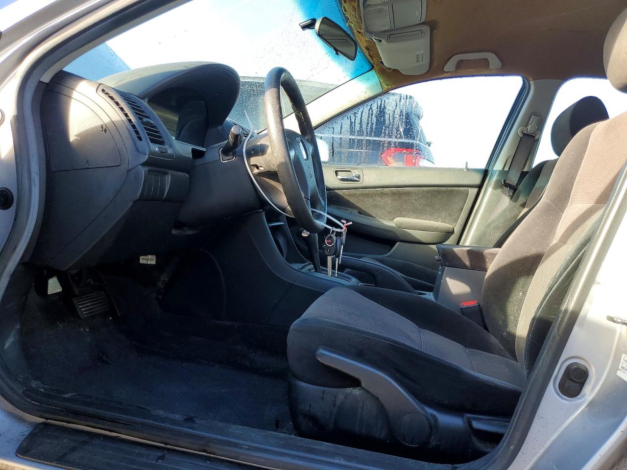 2004 HONDA ACCORD LX photo 7