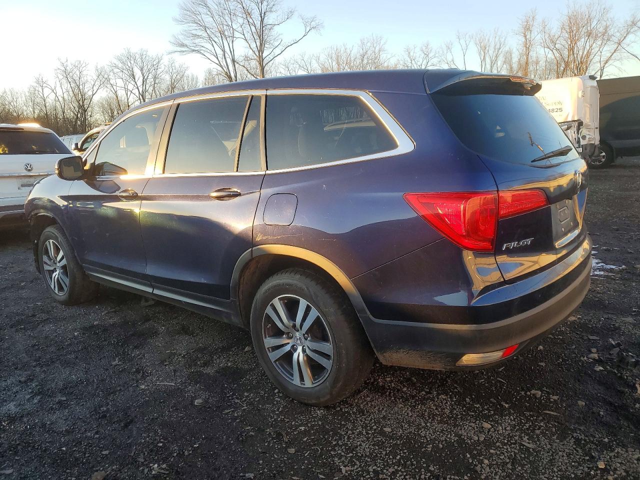 2016 HONDA PILOT EXL photo 2