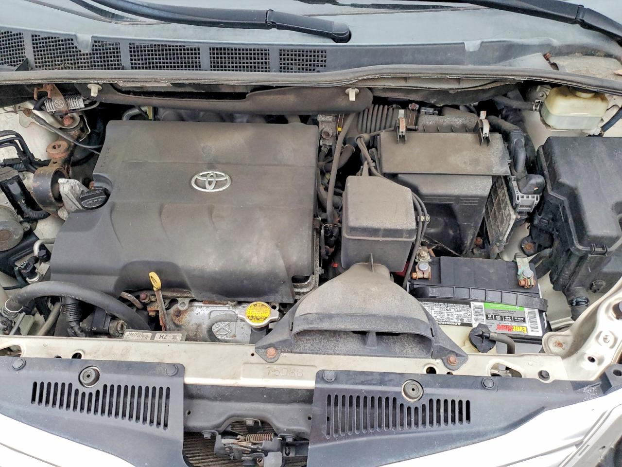 2015 TOYOTA SIENNA XLE photo 12