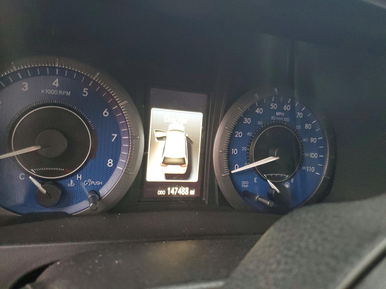 2015 TOYOTA SIENNA XLE photo 9