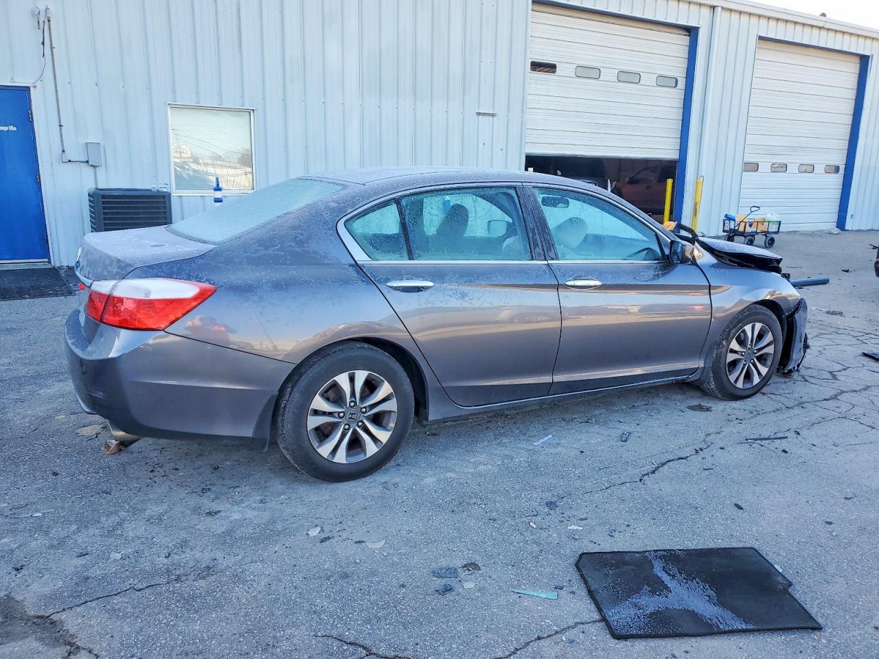 2013 HONDA ACCORD LX photo 3
