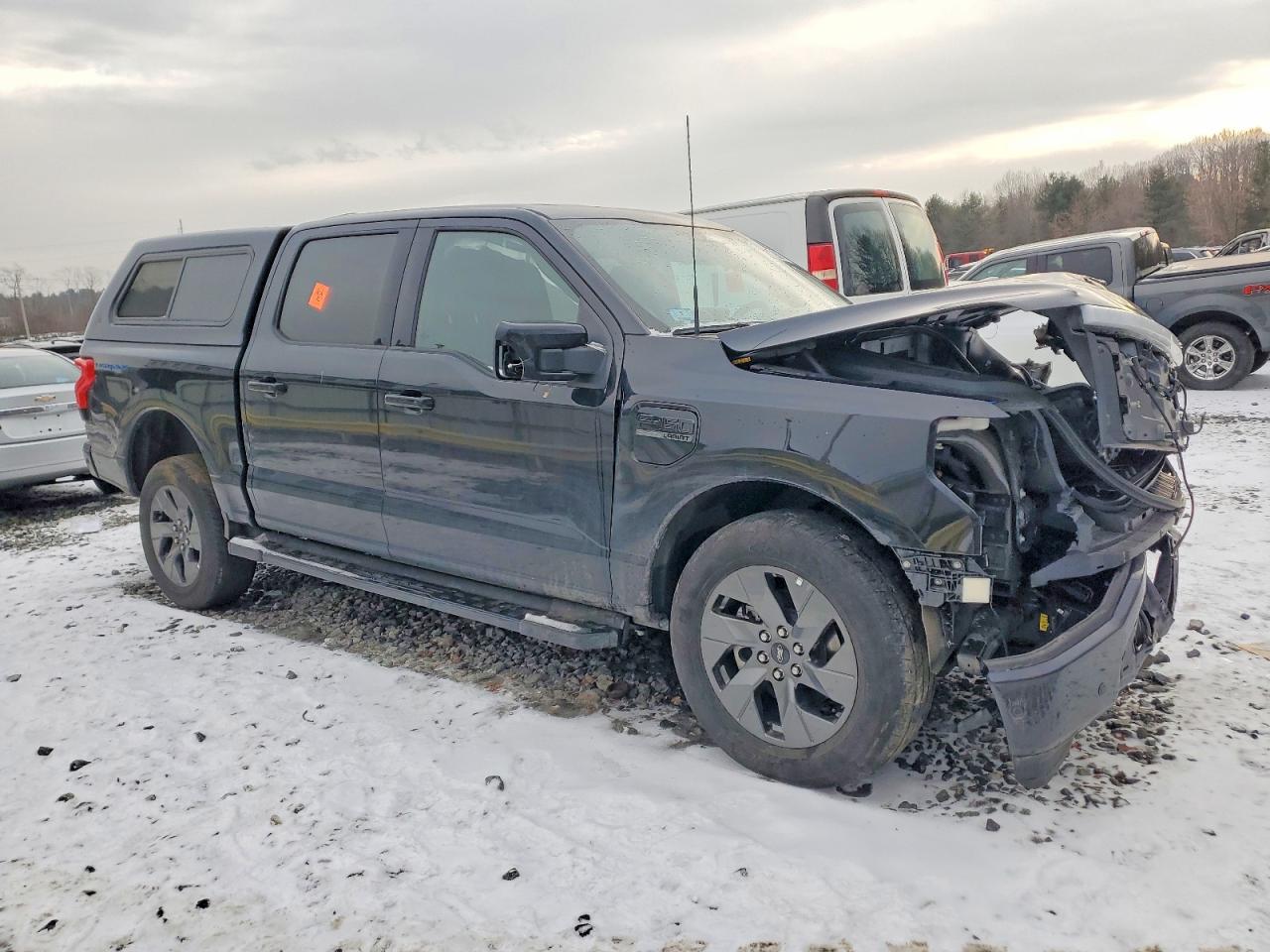 2022 FORD F150 LIGHTNING PRO photo 4