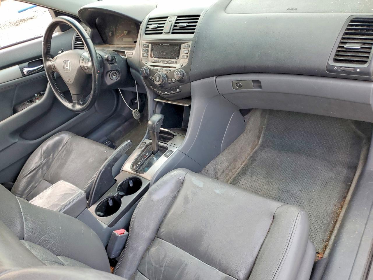2006 HONDA ACCORD photo 8