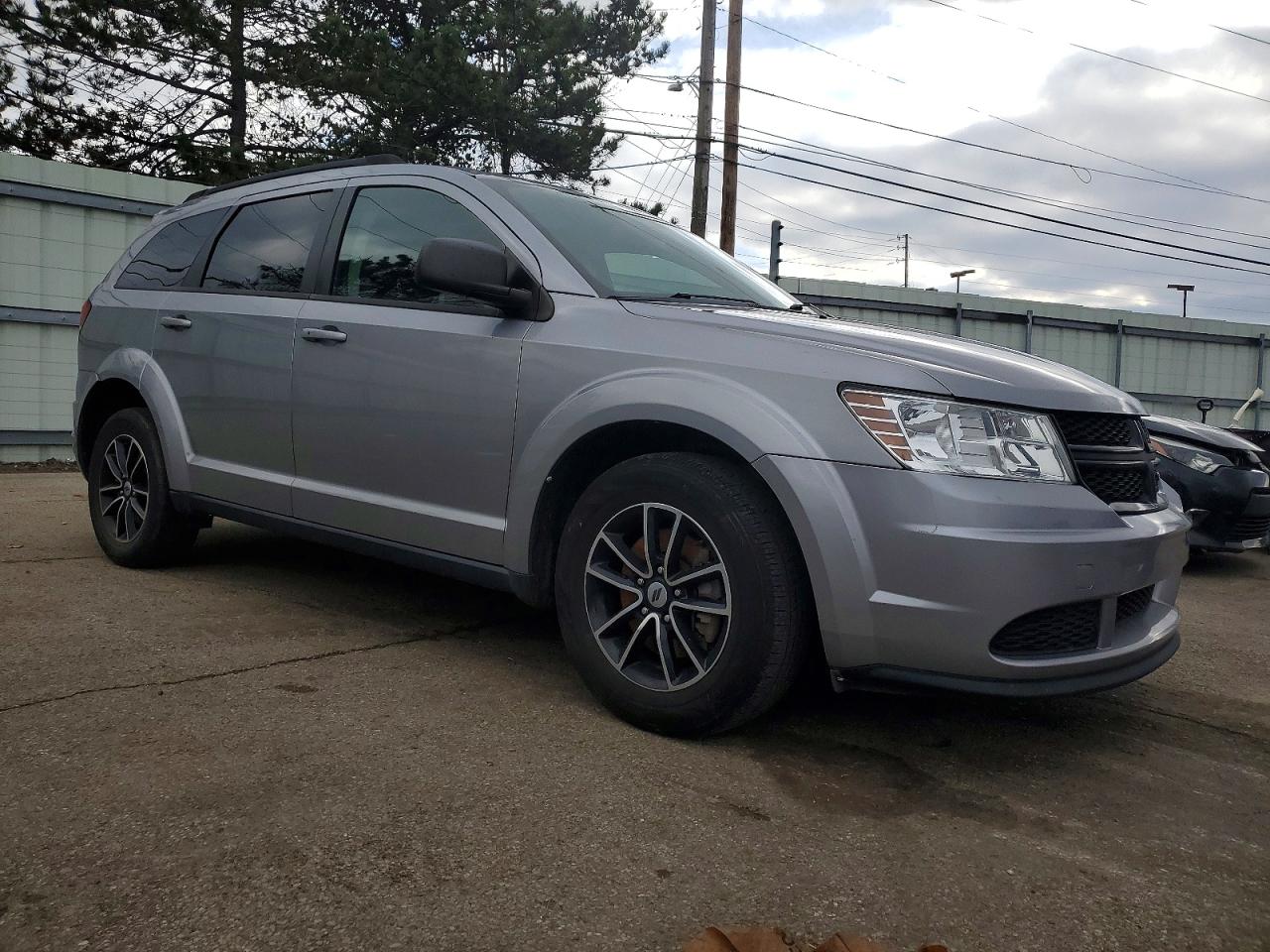2018 DODGE JOURNEY SE photo 4