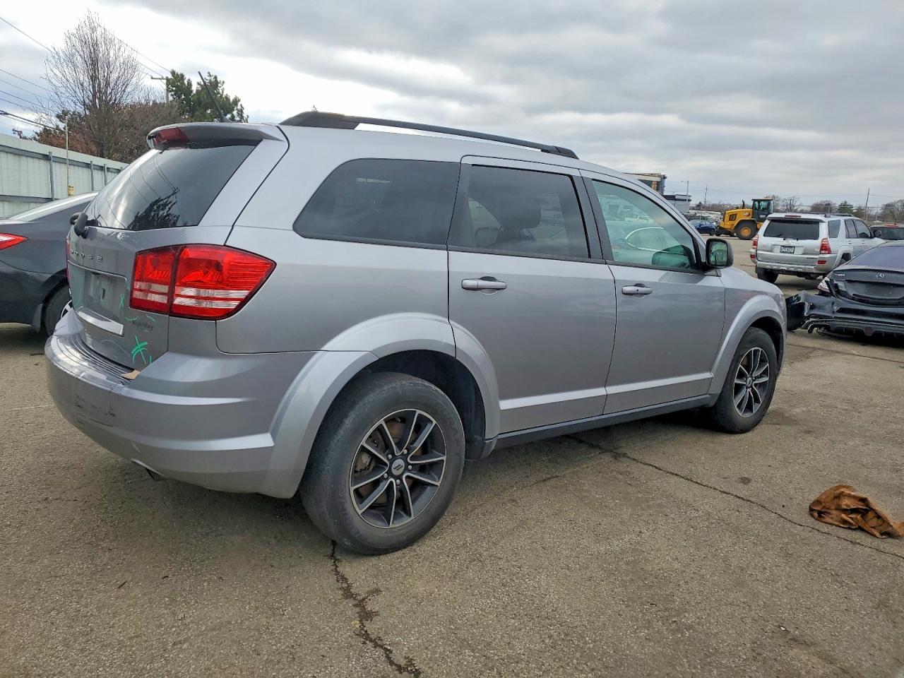 2018 DODGE JOURNEY SE photo 3