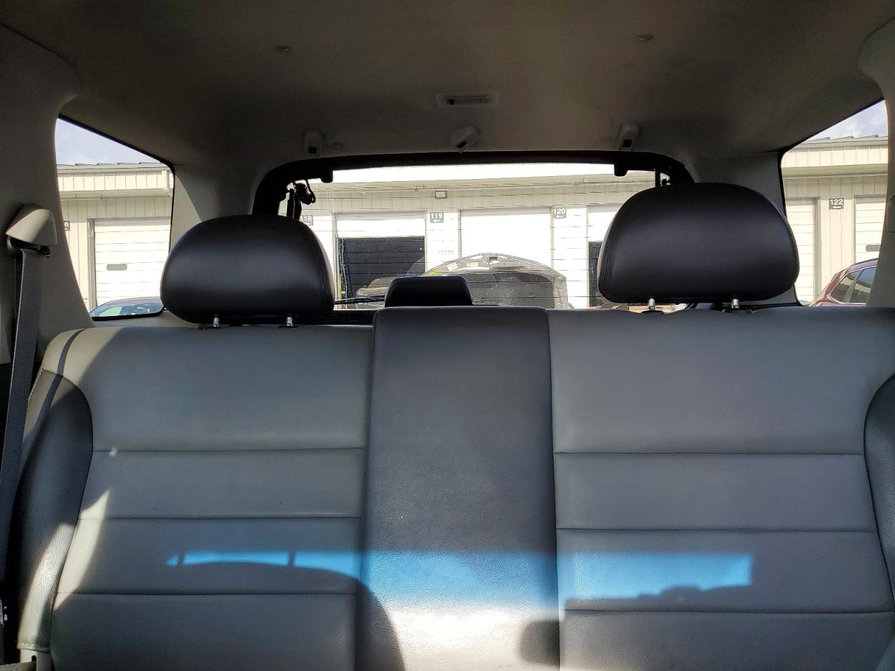2004 FORD ESCAPE XLT photo 19