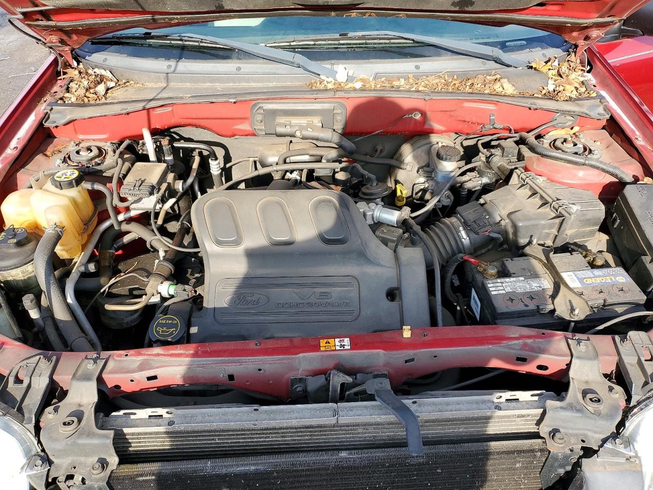 2004 FORD ESCAPE XLT photo 23
