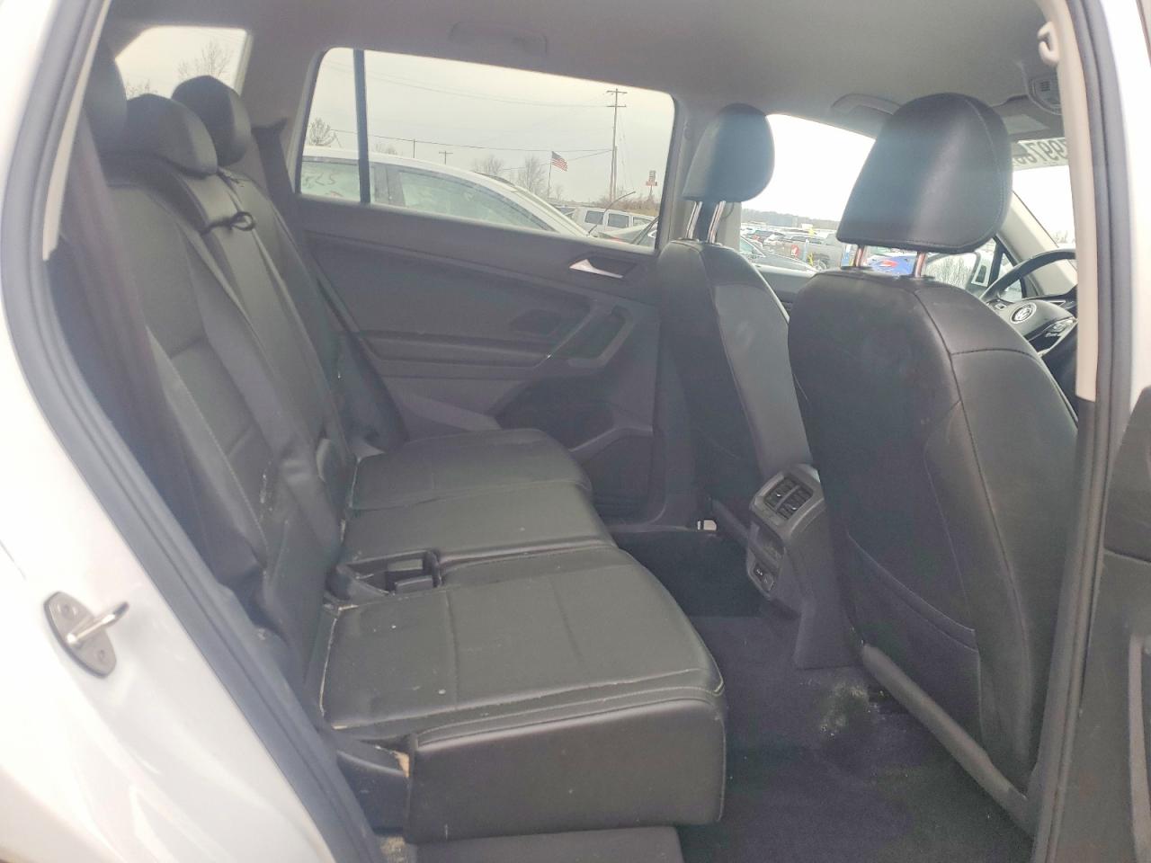 2020 VOLKSWAGEN TIGUAN SE photo 11