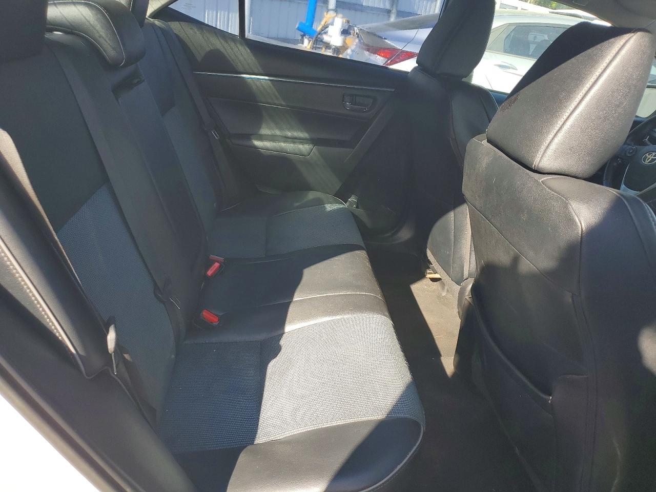2016 TOYOTA COROLLA L photo 10