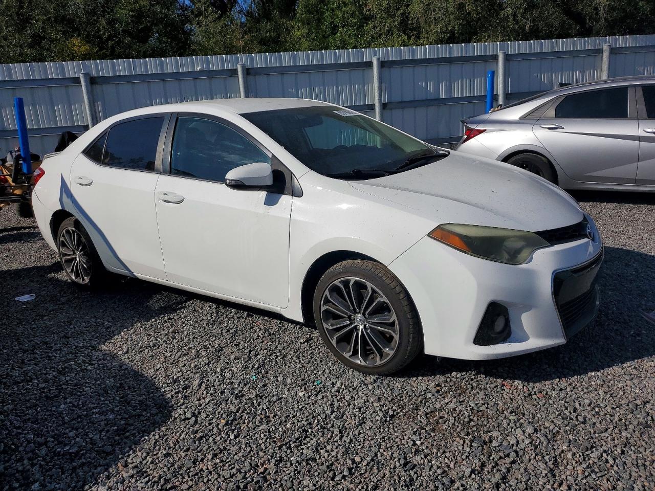 2016 TOYOTA COROLLA L photo 4