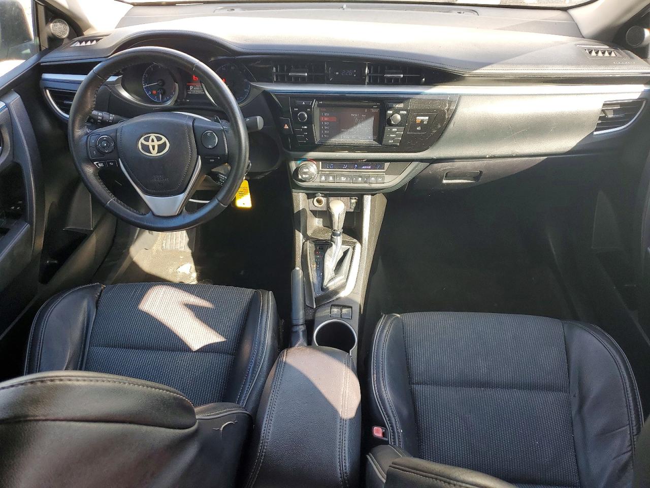 2016 TOYOTA COROLLA L photo 8