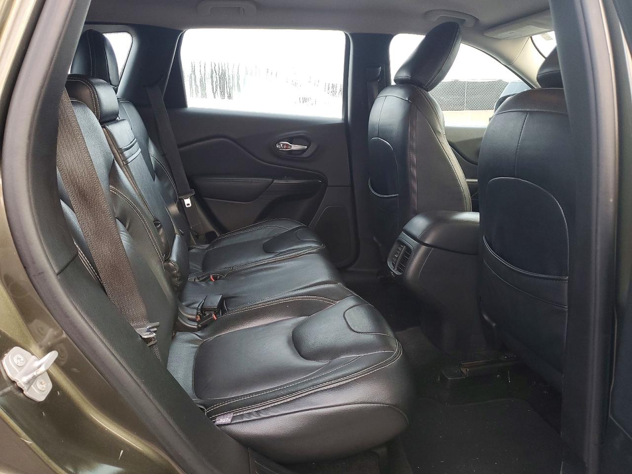 2015 JEEP CHEROKEE SPORT photo 11