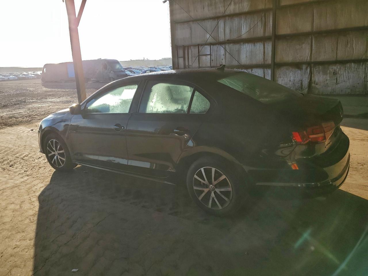 2016 VOLKSWAGEN JETTA SE photo 2