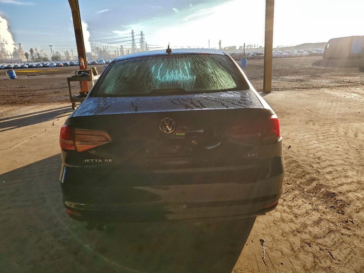 2016 VOLKSWAGEN JETTA SE photo 6
