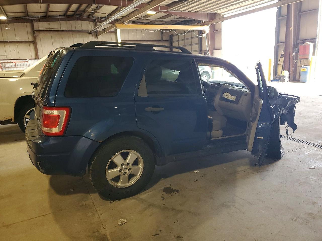 2008 FORD ESCAPE XLT photo 3