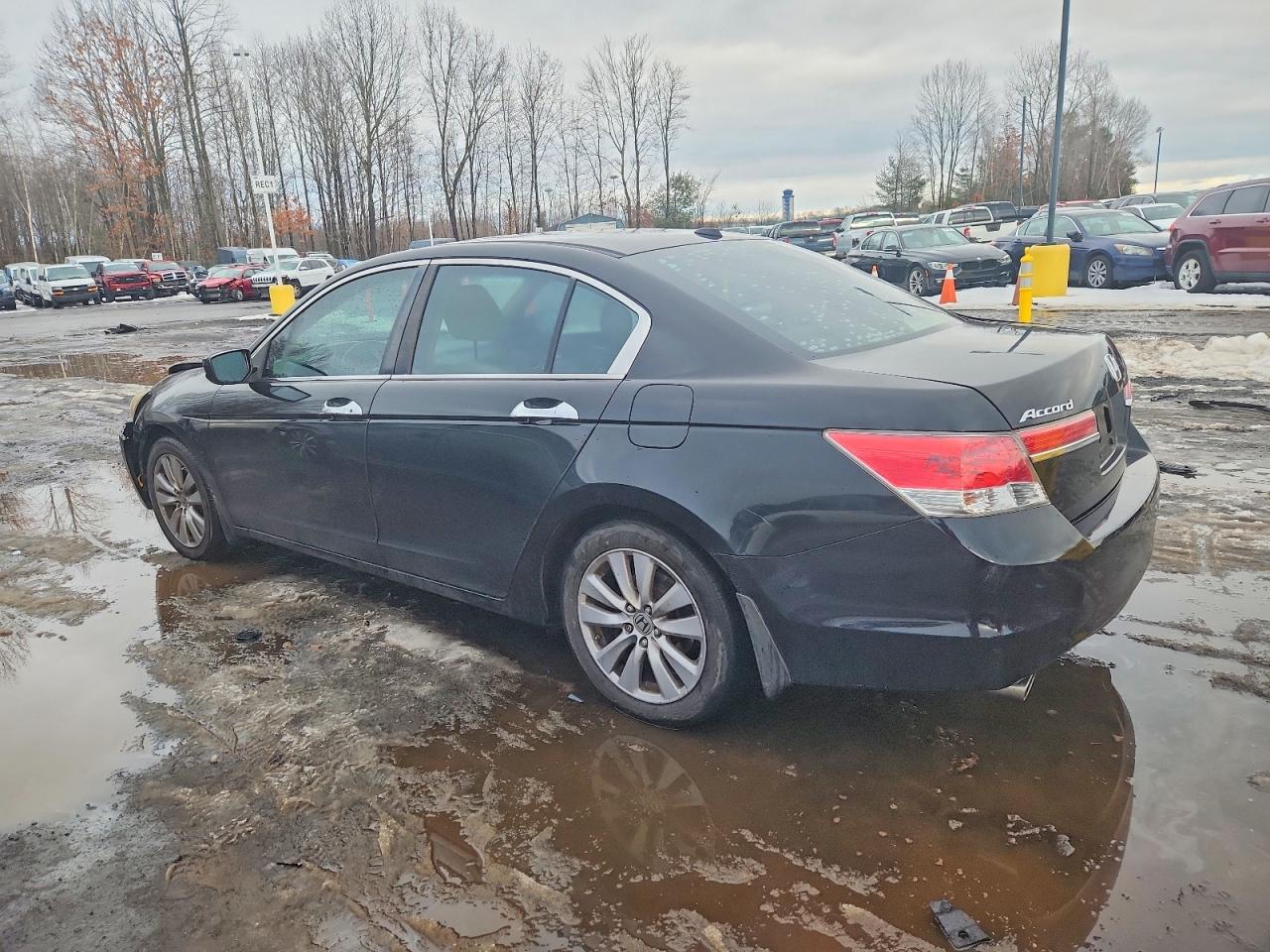 2011 HONDA ACCORD EXL photo 2