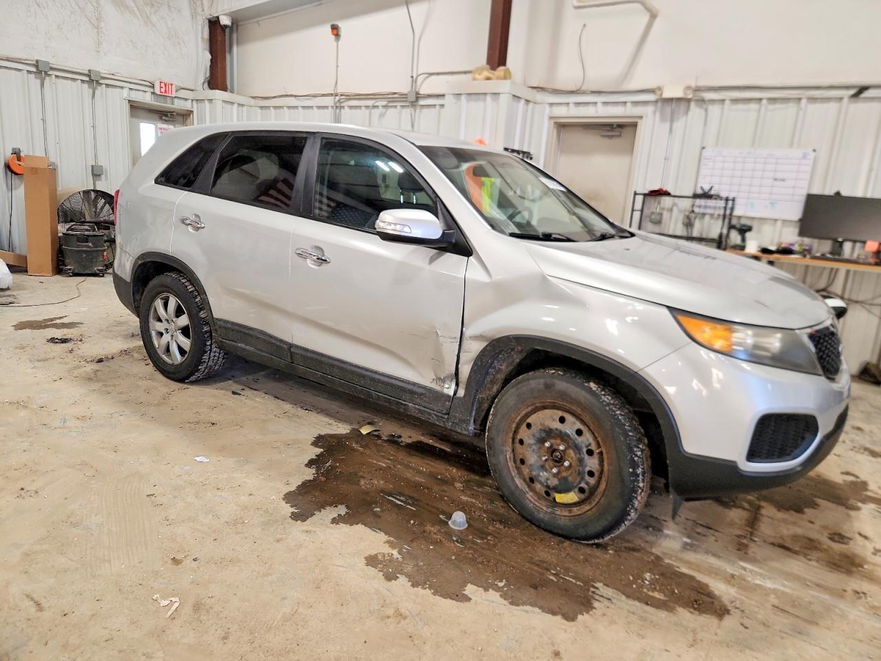 2011 KIA SORENTO BASE photo 4