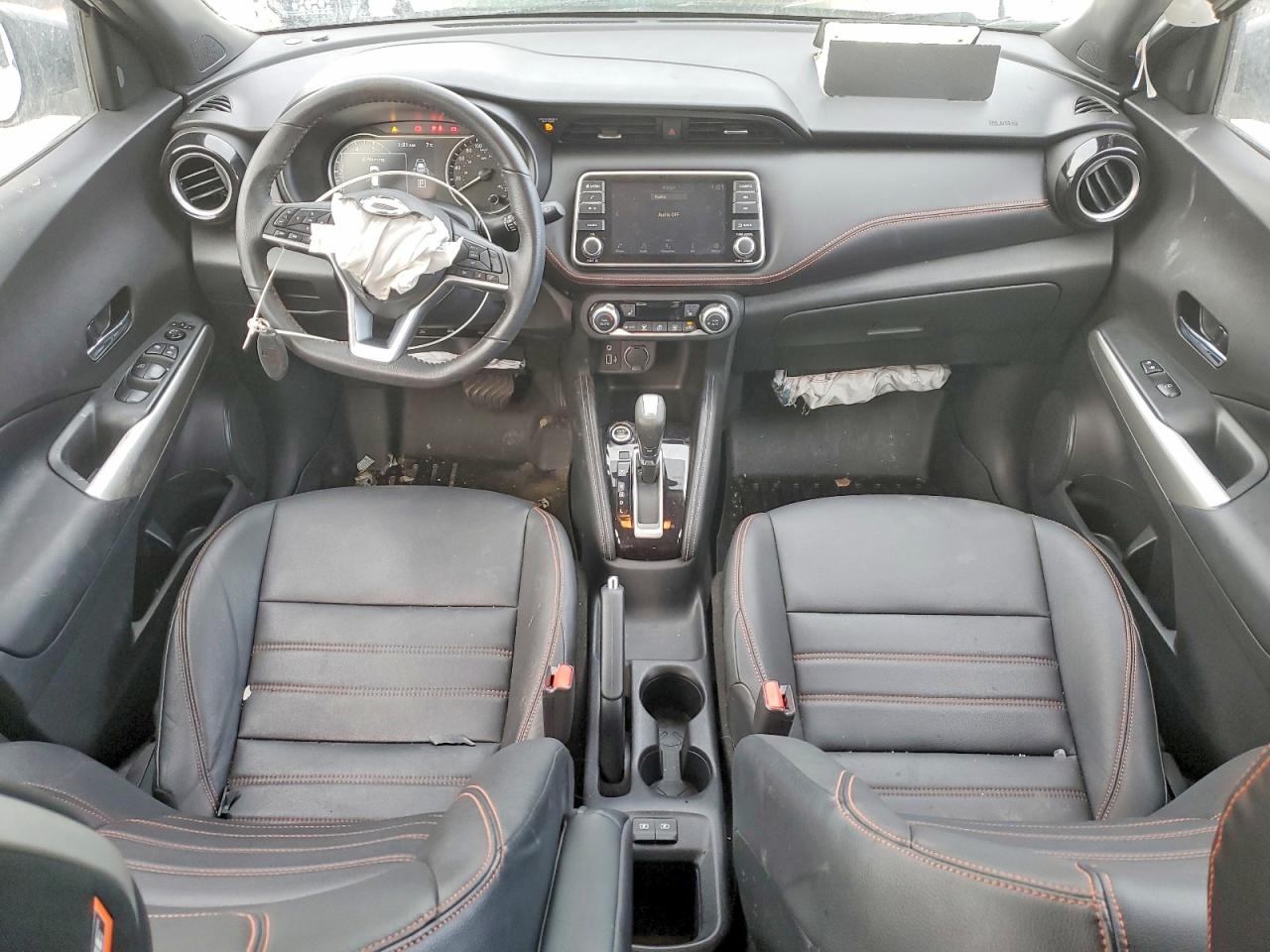 2020 NISSAN KICKS SR photo 8