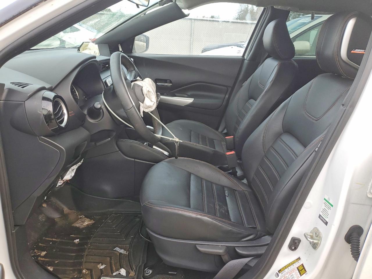 2020 NISSAN KICKS SR photo 7