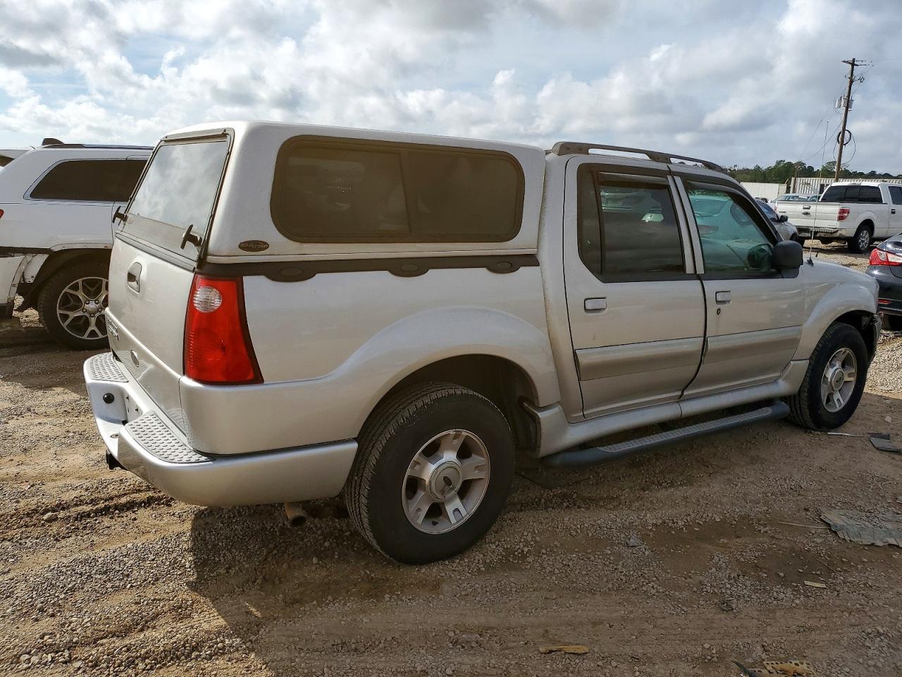2004 FORD EXPLORER SPORT TRAC photo 3