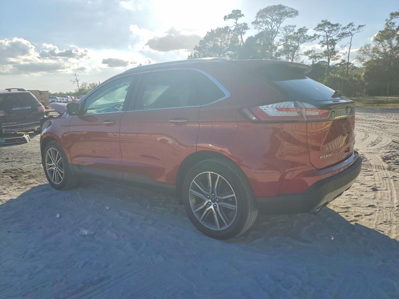 2020 FORD EDGE TITANIUM photo 2
