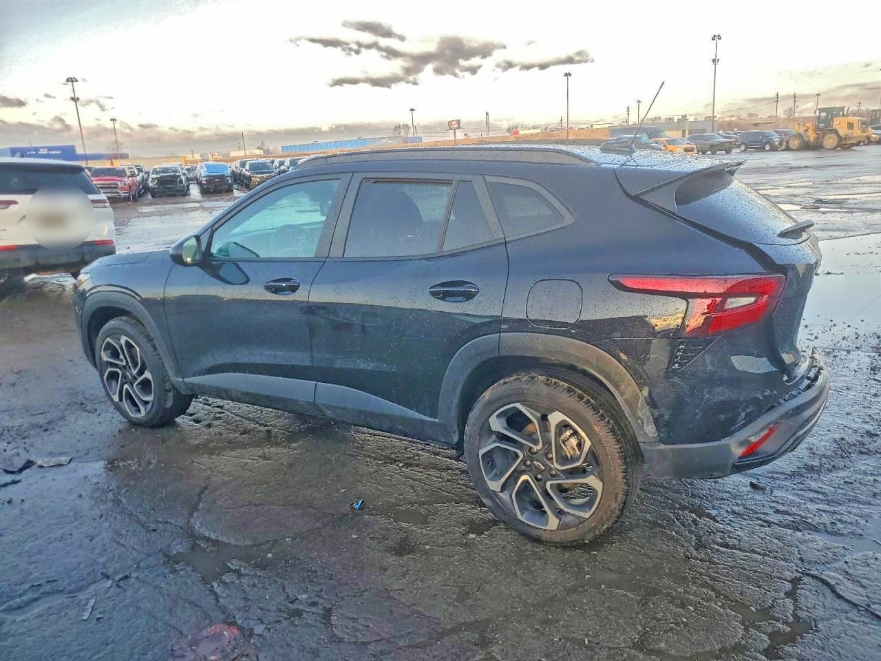 2025 CHEVROLET TRAX 2RS photo 2