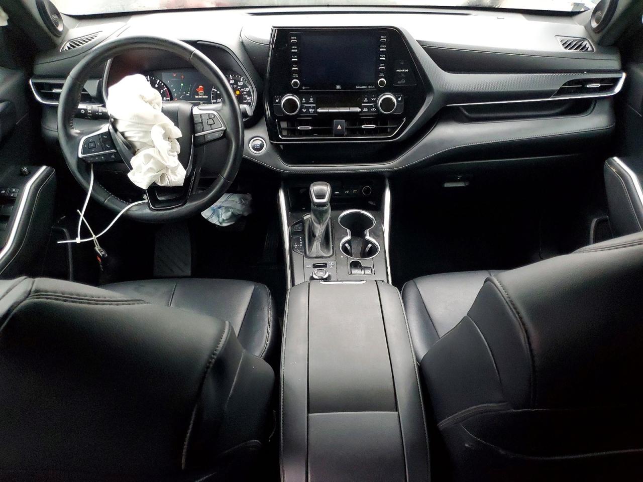 2021 TOYOTA HIGHLANDER XSE photo 8