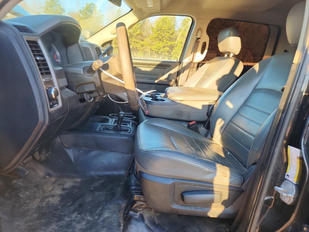 2018 RAM 2500 ST photo 7