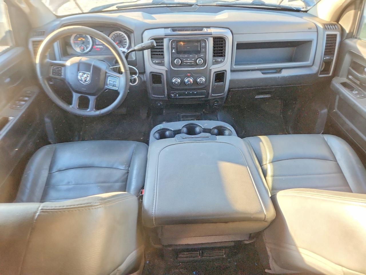 2018 RAM 2500 ST photo 8