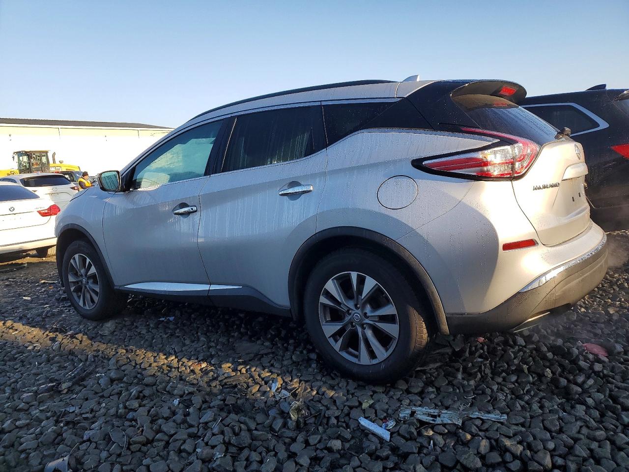2017 NISSAN MURANO S photo 2