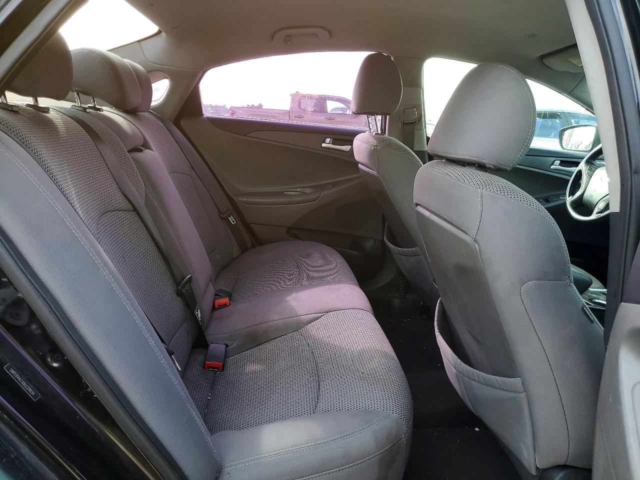 2011 HYUNDAI SONATA GLS photo 28