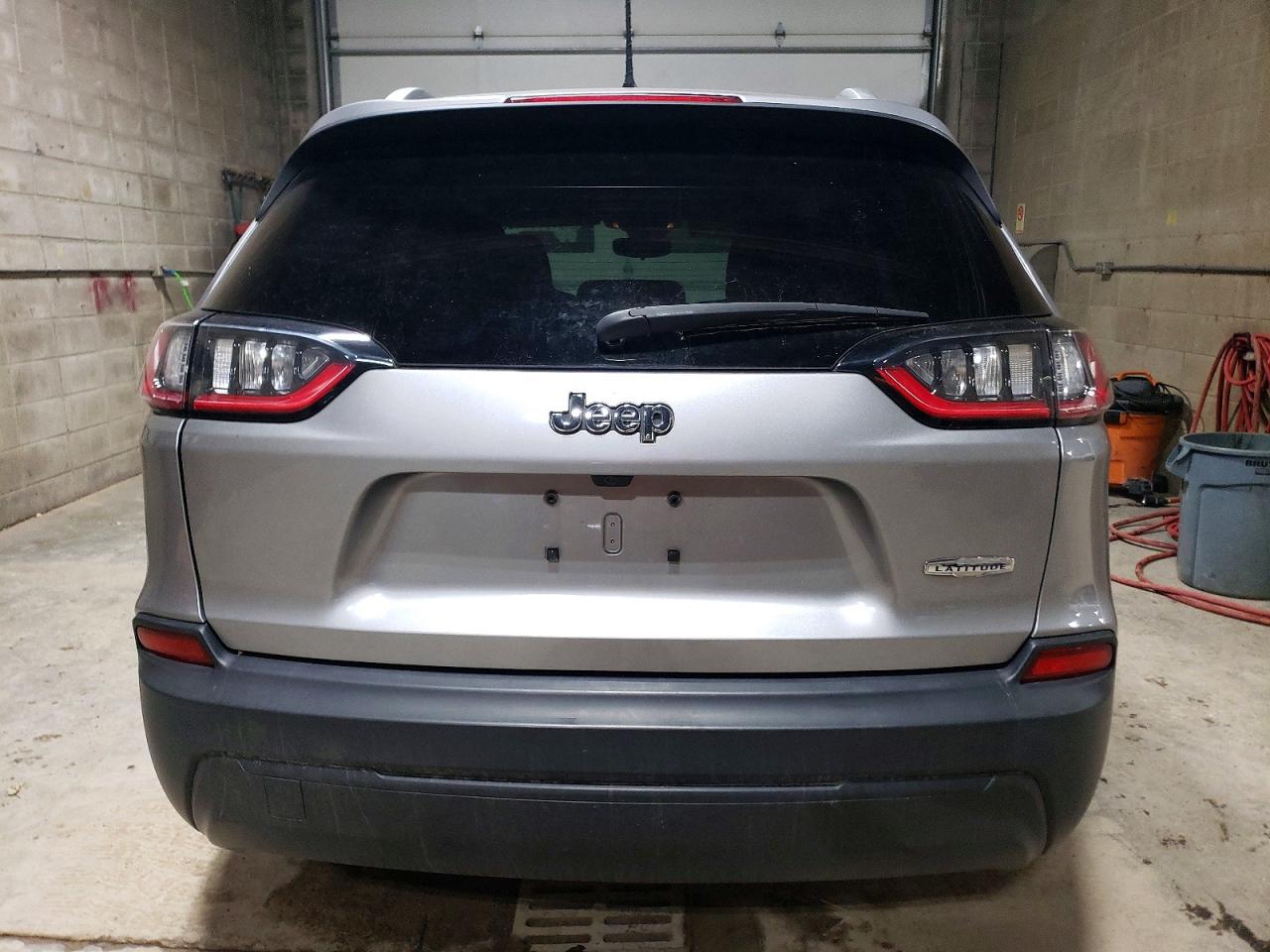 2021 JEEP CHEROKEE LATITUDE photo 6