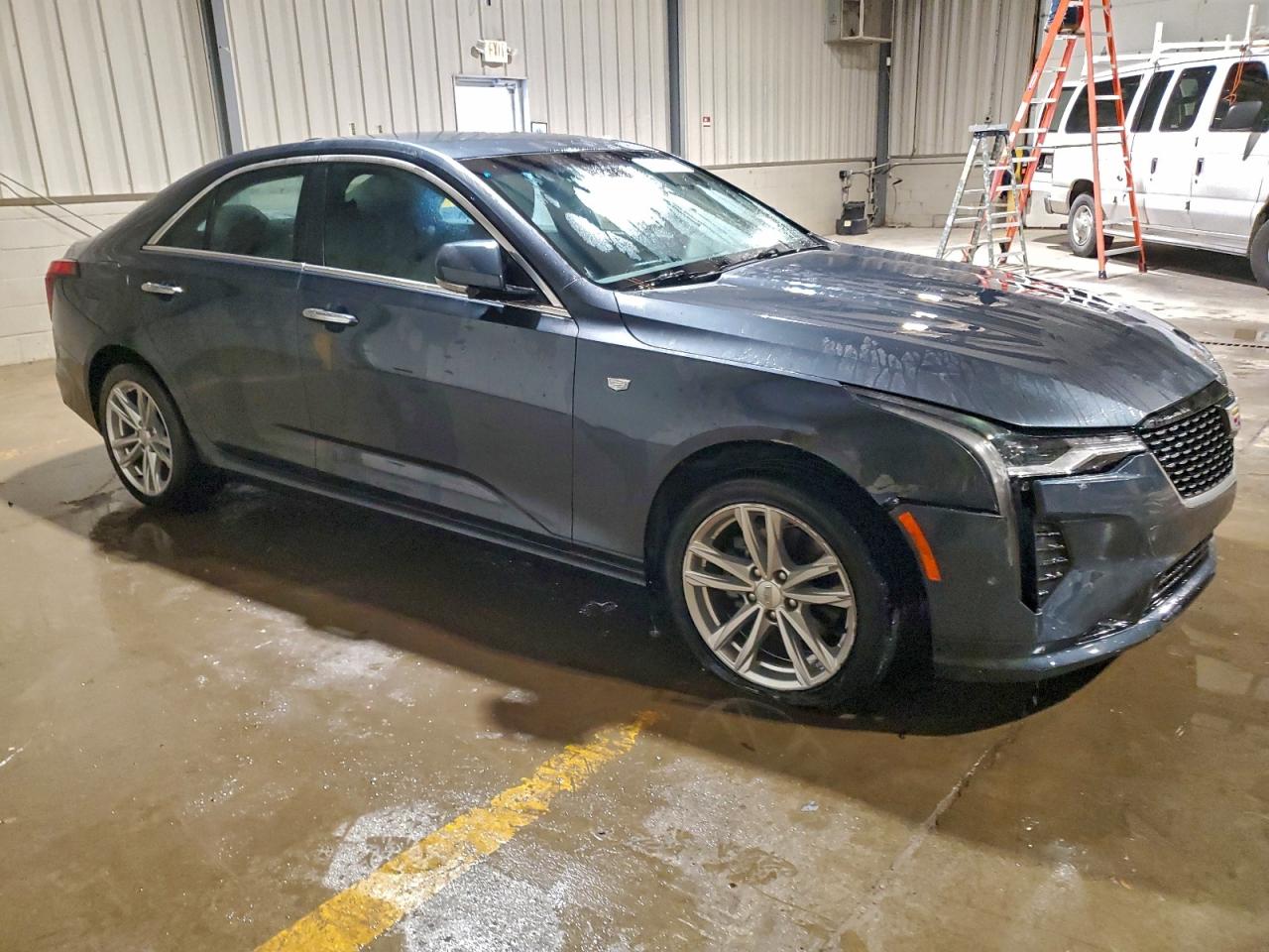 2022 CADILLAC CT4 LUXURY photo 4