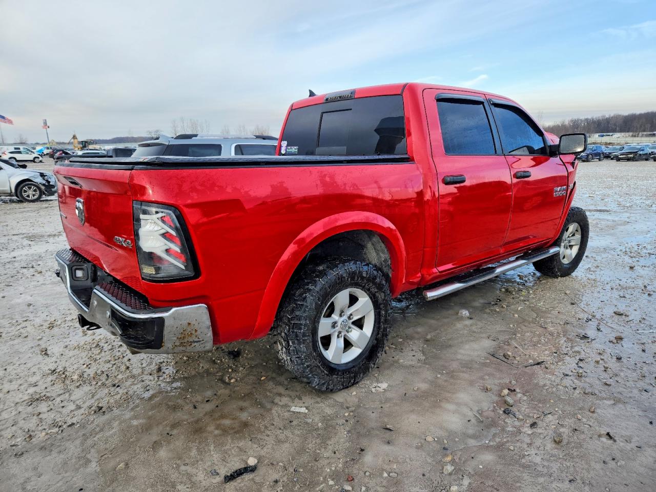 2016 RAM 1500 SLT photo 3