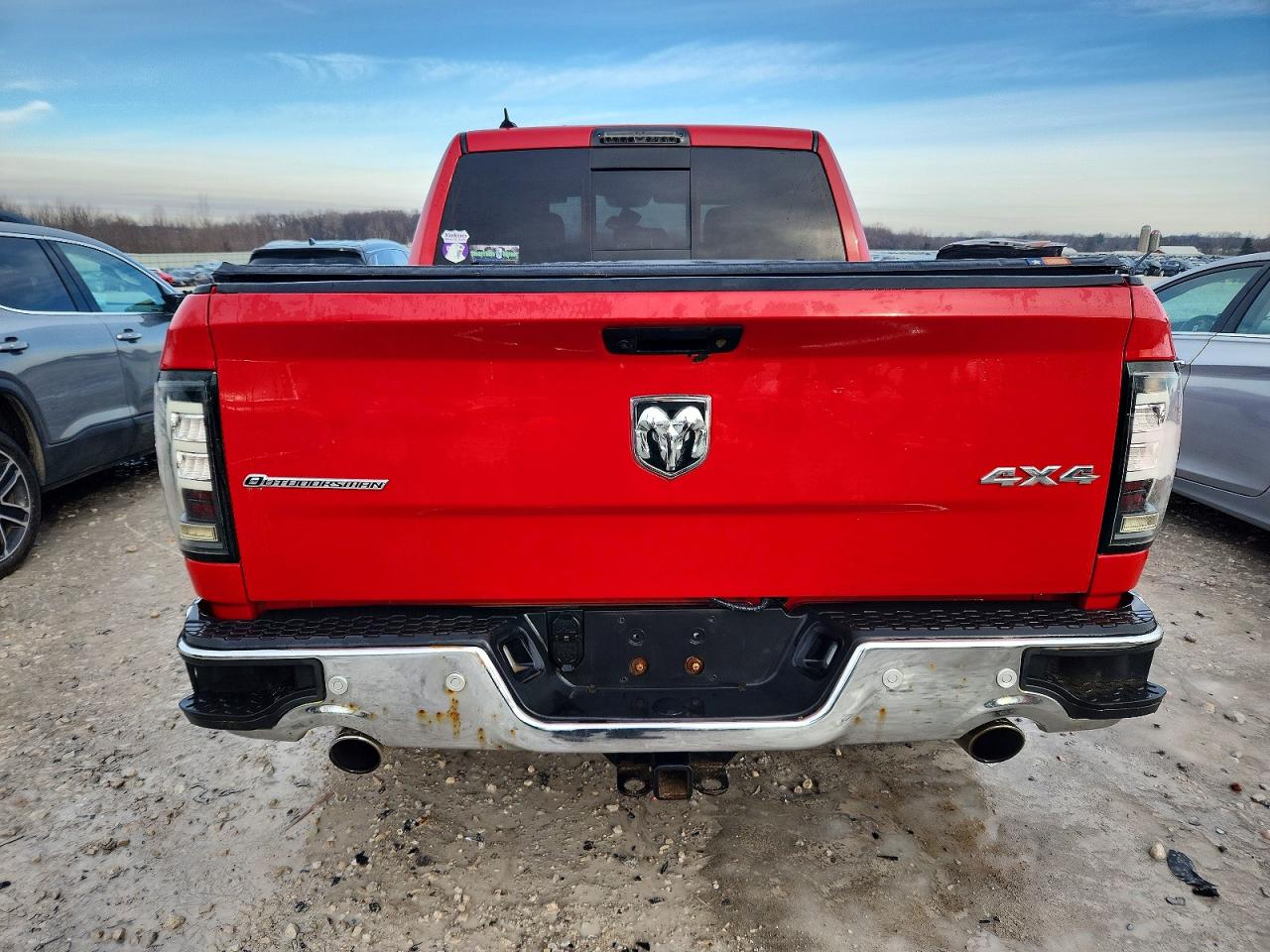 2016 RAM 1500 SLT photo 6