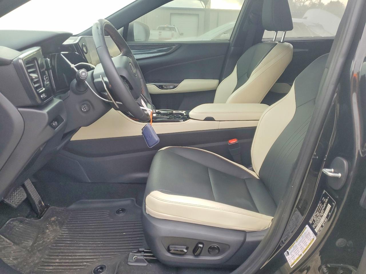 2023 LEXUS NX 350H photo 7
