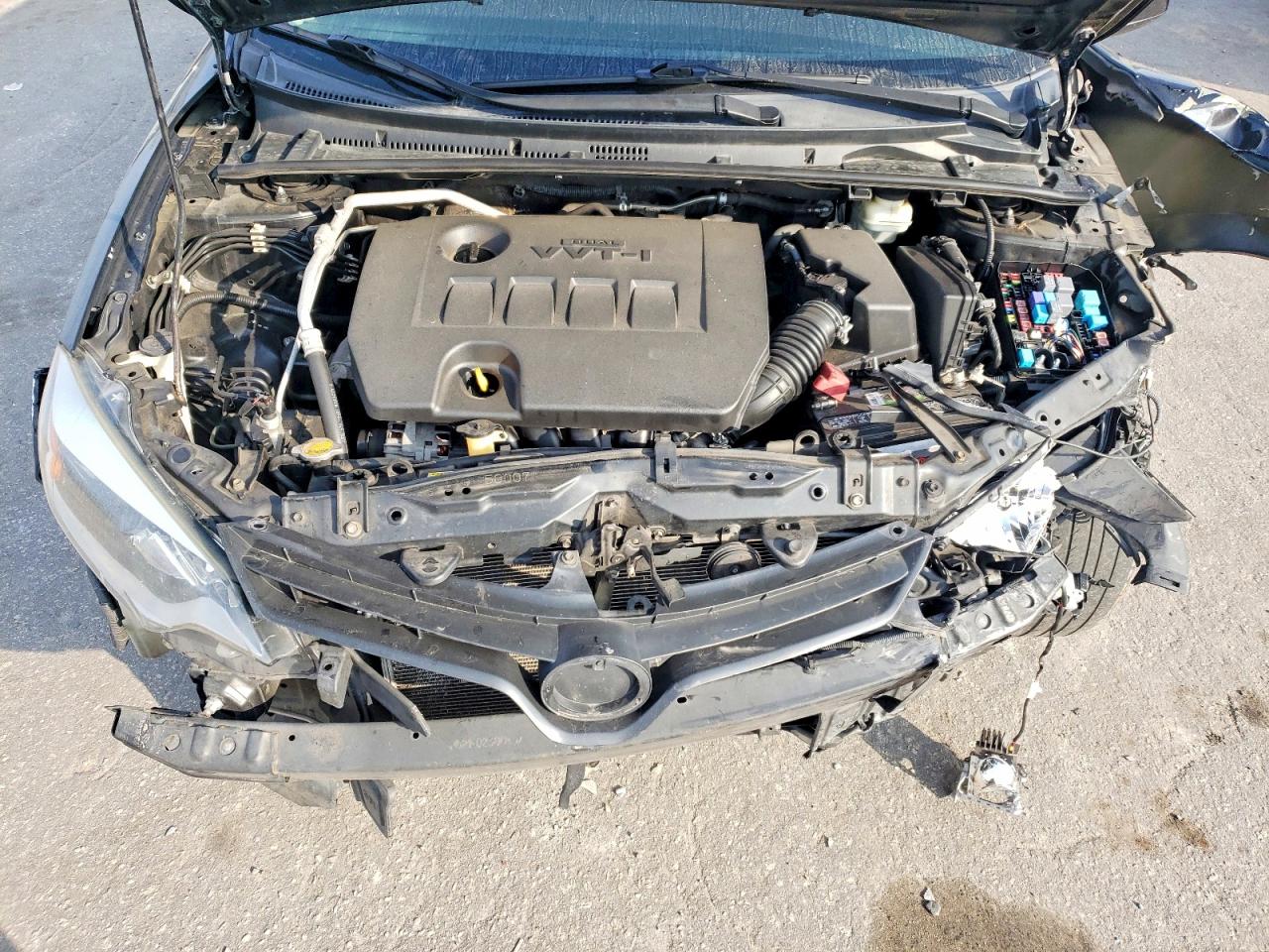 2015 TOYOTA COROLLA L photo 11