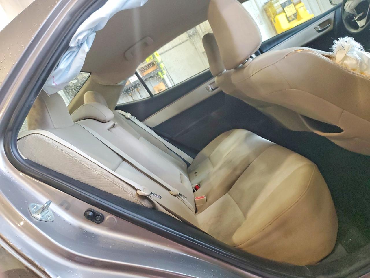 2015 TOYOTA COROLLA L photo 19