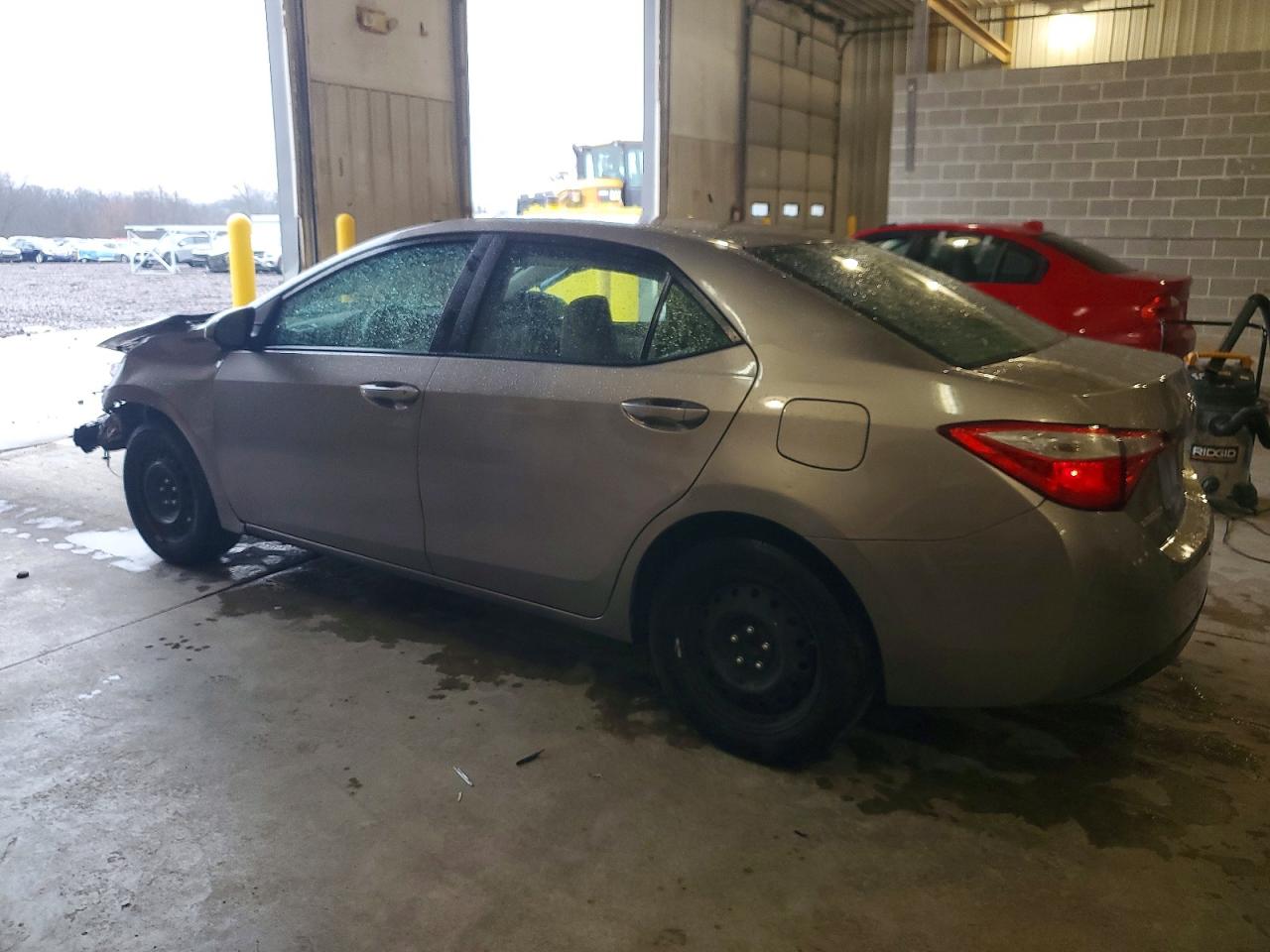 2015 TOYOTA COROLLA L photo 3