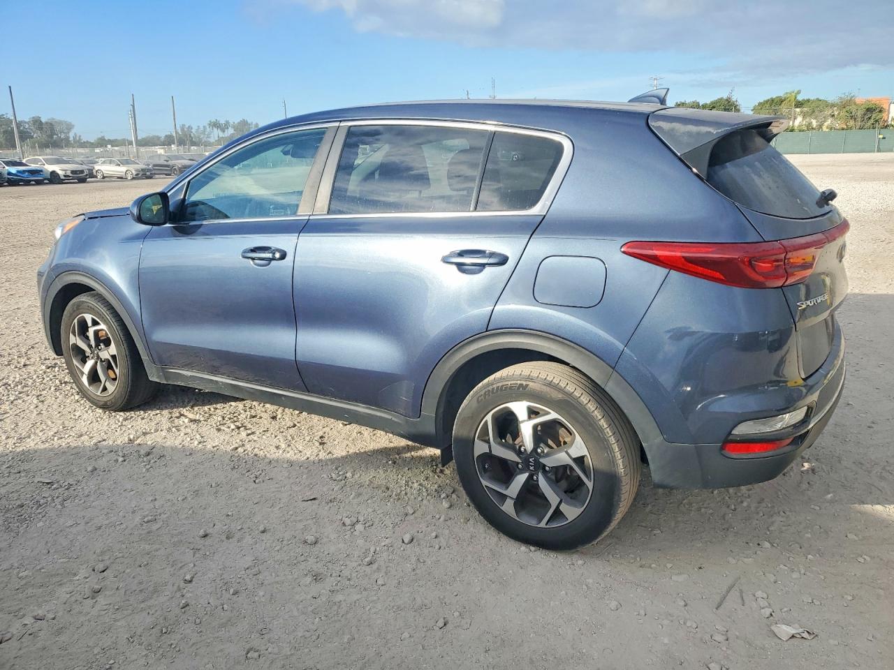 2020 KIA SPORTAGE LX photo 2