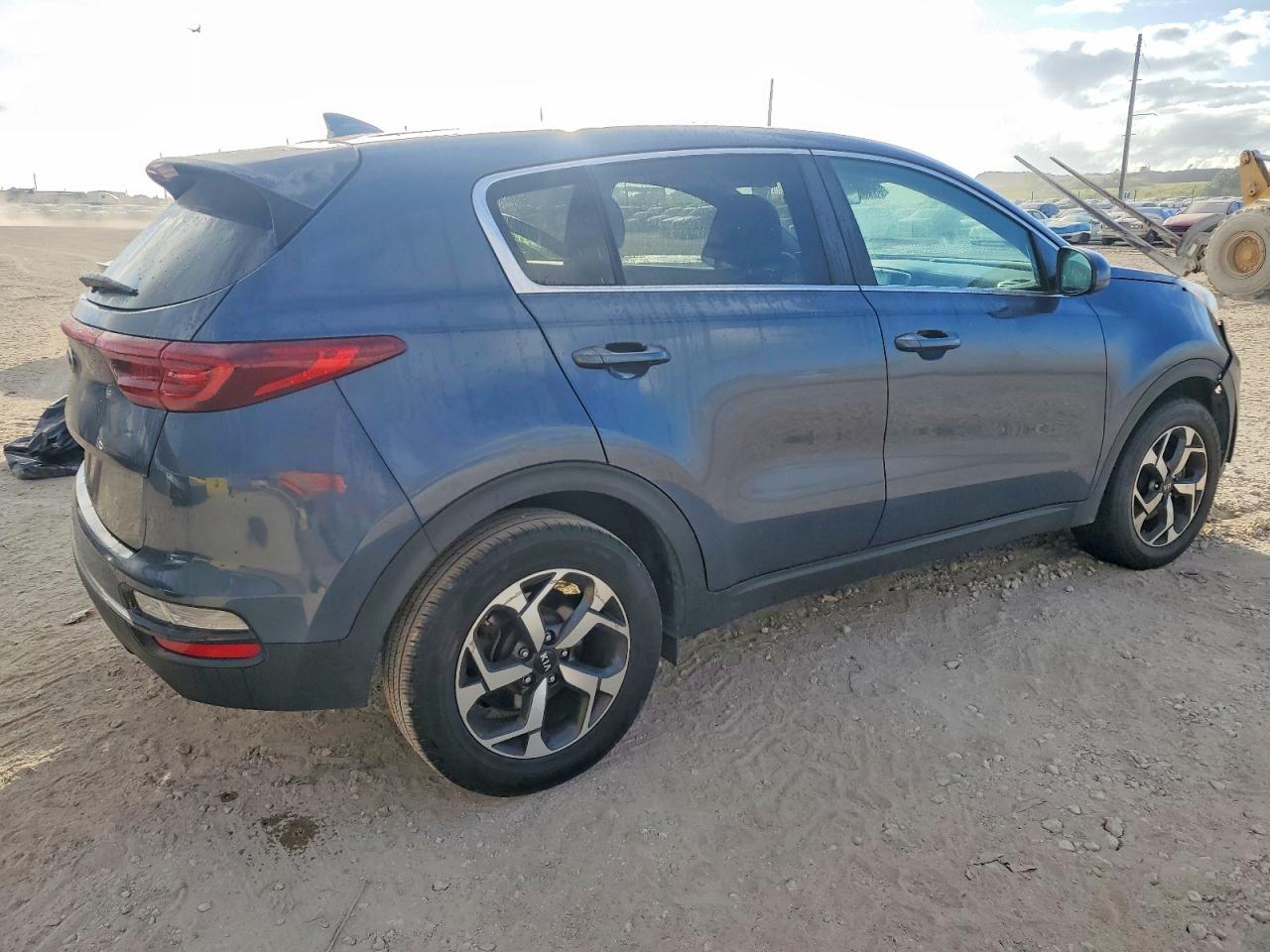 2020 KIA SPORTAGE LX photo 3