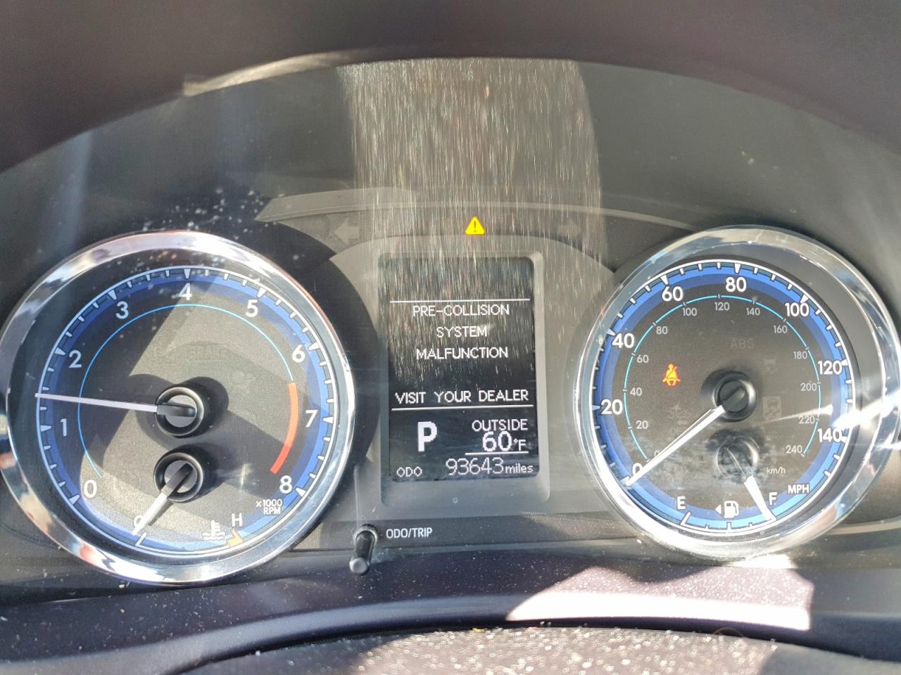 2018 TOYOTA COROLLA LE photo 9
