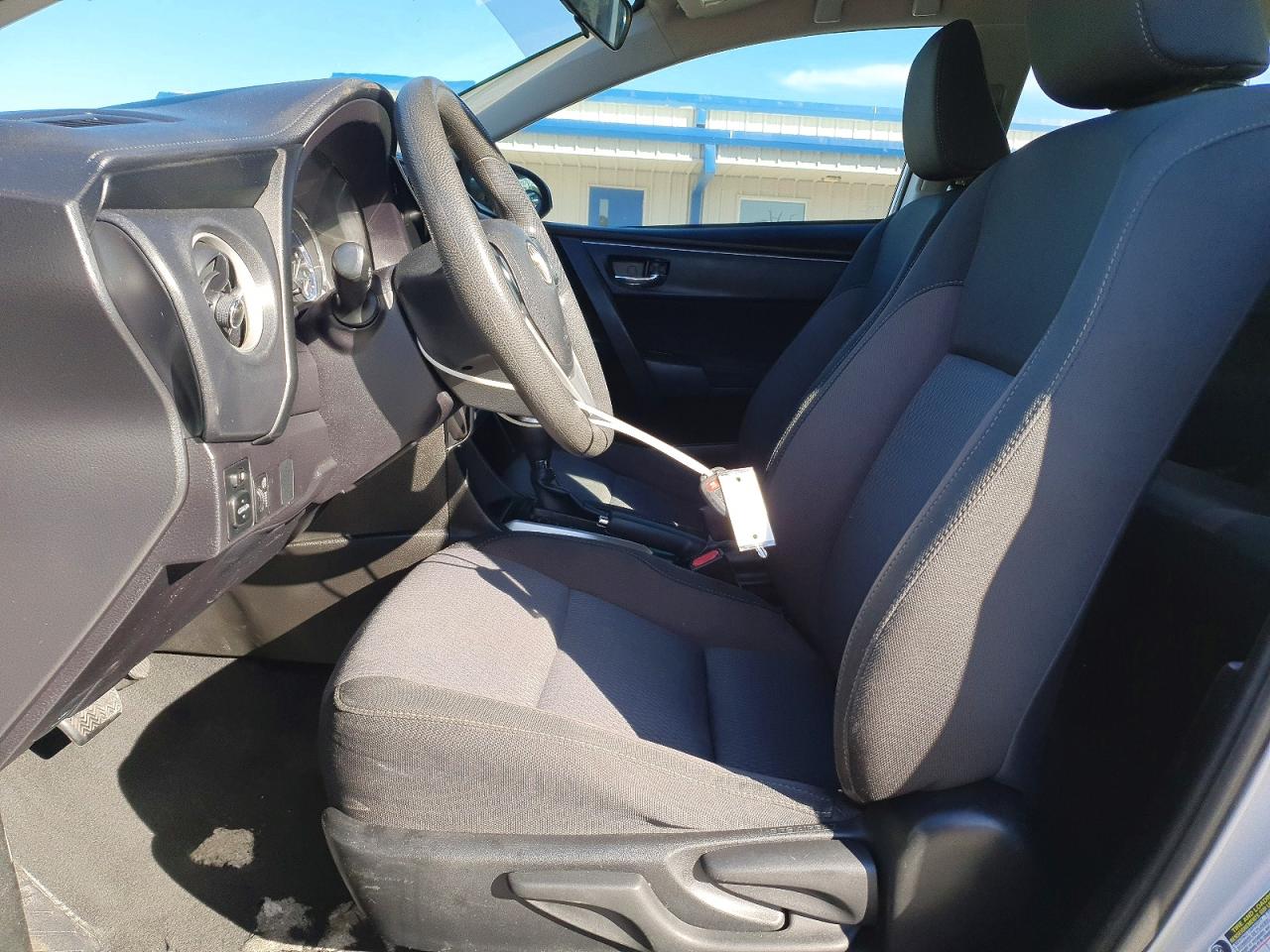 2018 TOYOTA COROLLA LE photo 7